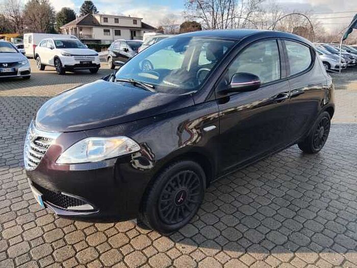 Lancia Ypsilon 1.2l