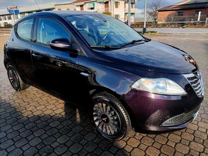 Lancia Ypsilon 1.2l